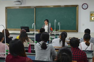 家校合作，陪伴成長——瀏家港中學初一年級家長會暨家庭教育現場咨詢會側記